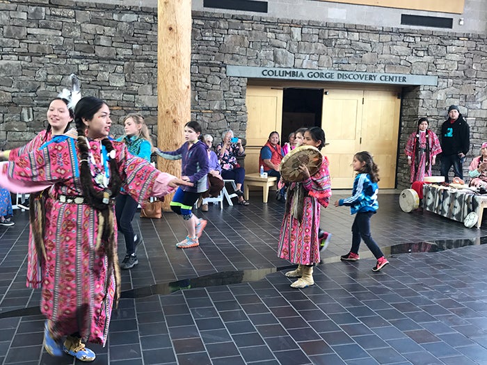 Swan Dancers at Columbia Gorge Discovery Center