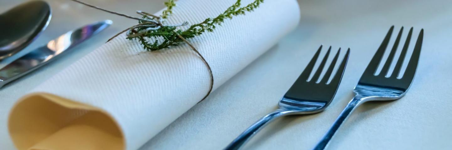Table setting 