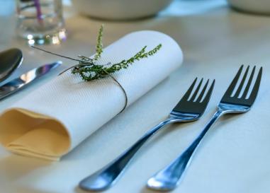 Table setting 