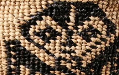 Cylindrical Bag detail