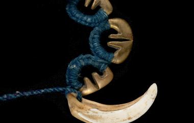 Bung or Lingling-o Necklace, detail