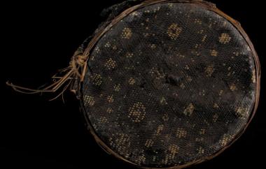 Hand Drum (kundu) detail